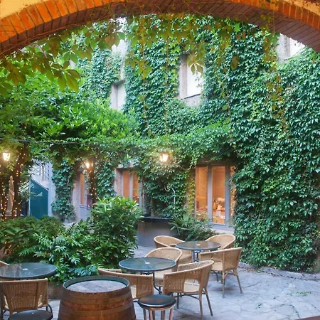 Hotel Jardí 3*