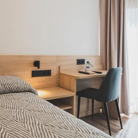 Jardí Hotel 3*